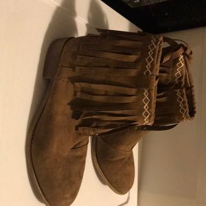 Brown low boots